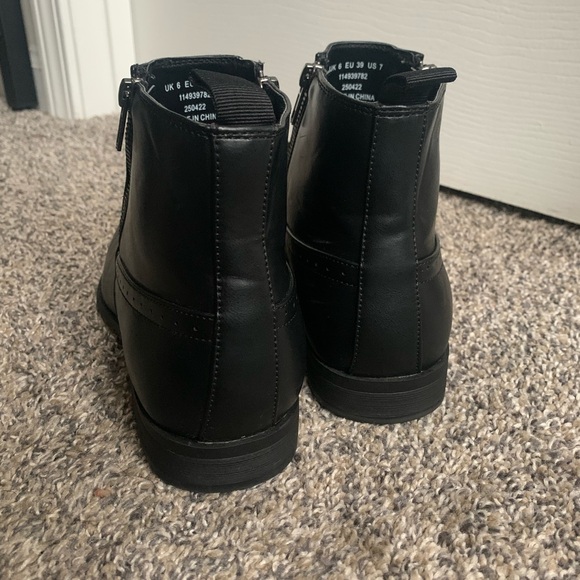 ASOS Design Black Zipper Booties - Picture 3 of 7